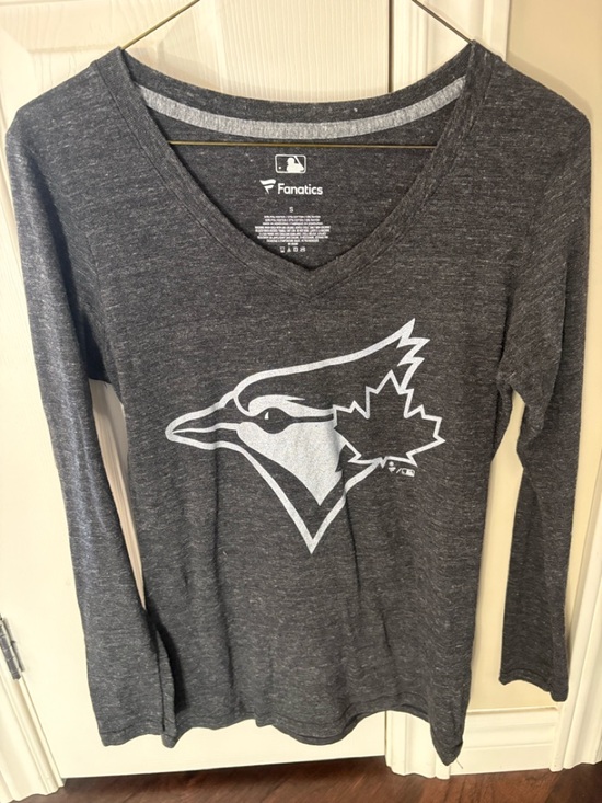 Fanatics Tops - Fanatics Charcoal Gray MLB TORONTO  BLUE JAYS Logo V-Neck Long Sleeve Shirt
